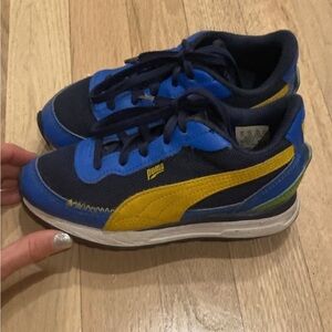 Puma Road Rider sneakers size 13 little kid